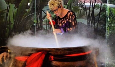 MAGOS, BRUXAS E FEITICEIROS, MAGIA FAST-FOOD E ANA MARIA BRAGA